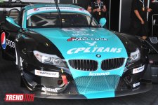 В Баку стартовал парад гоночных машин, участвующих в City Challenge (Фото)